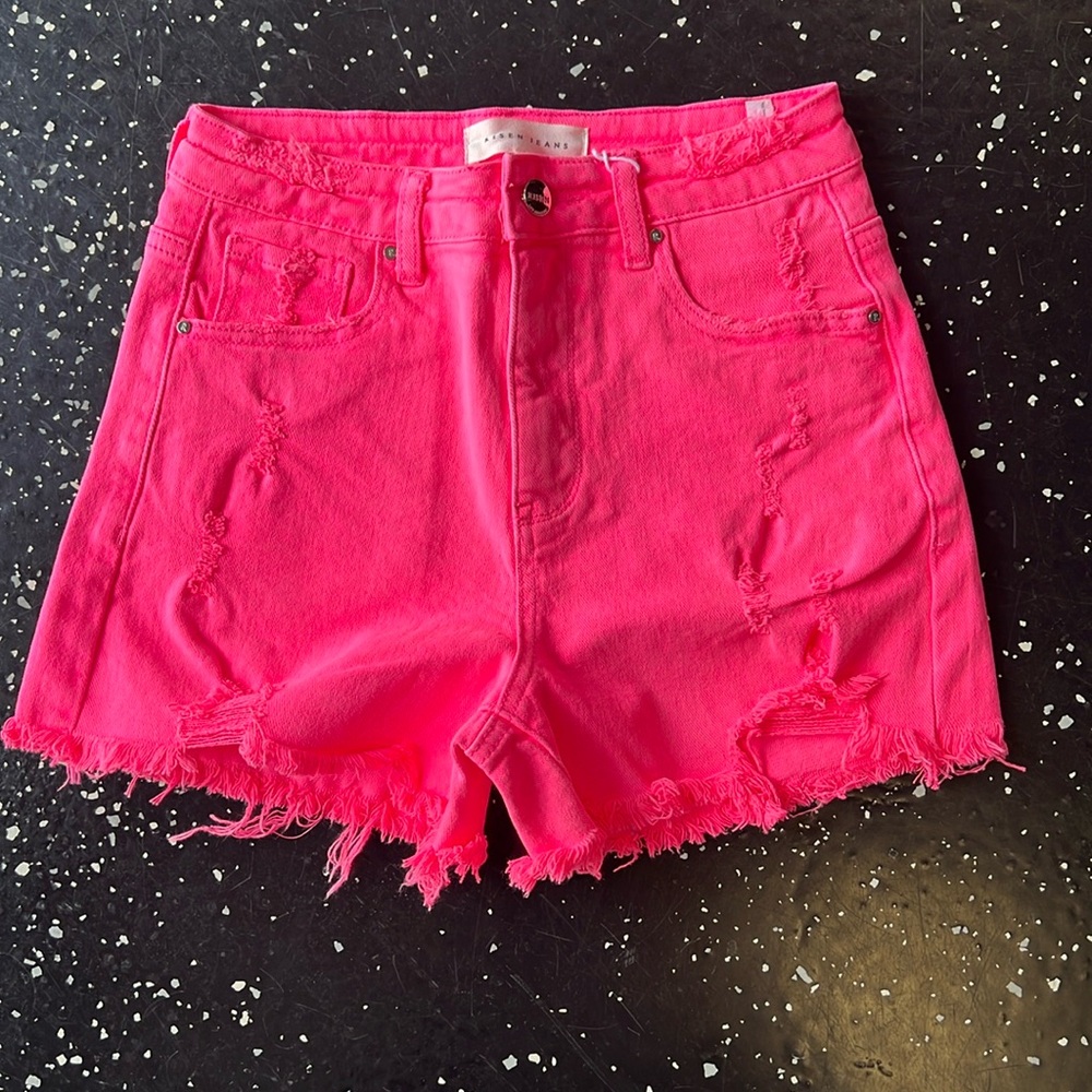 New Risen hot pink shorts💓🔥